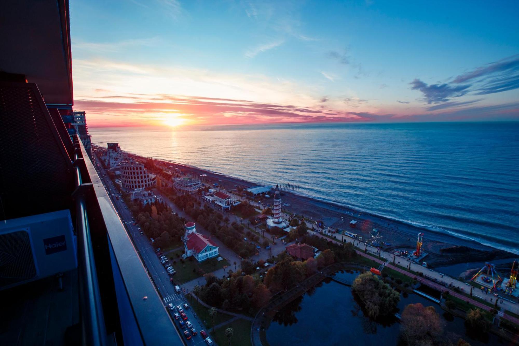 Panorama Batumi Beach Resort Exterior photo